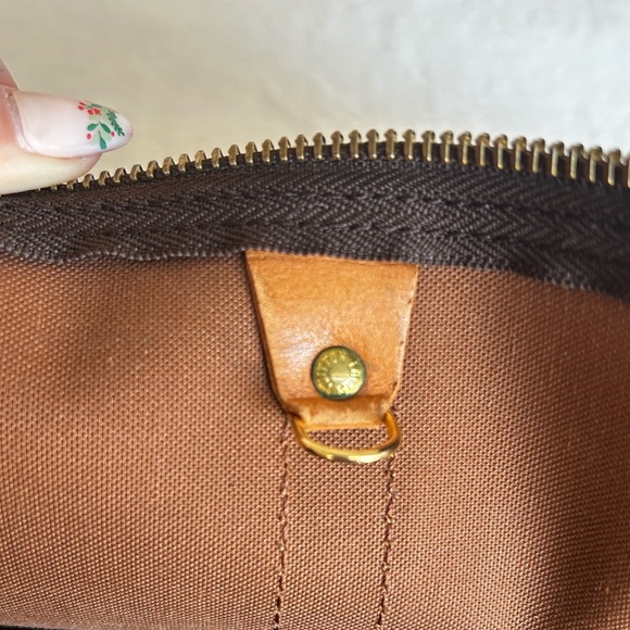 Louis Vuitton Keepall 55 - Picture 8 of 10